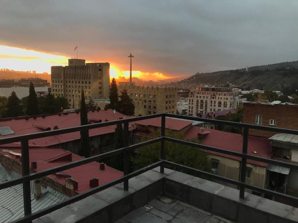 Hostel Diwan Tbilisi Zewnętrze zdjęcie